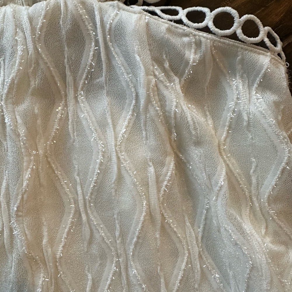 Cream Ruffled Romper - Picture 4 of 5